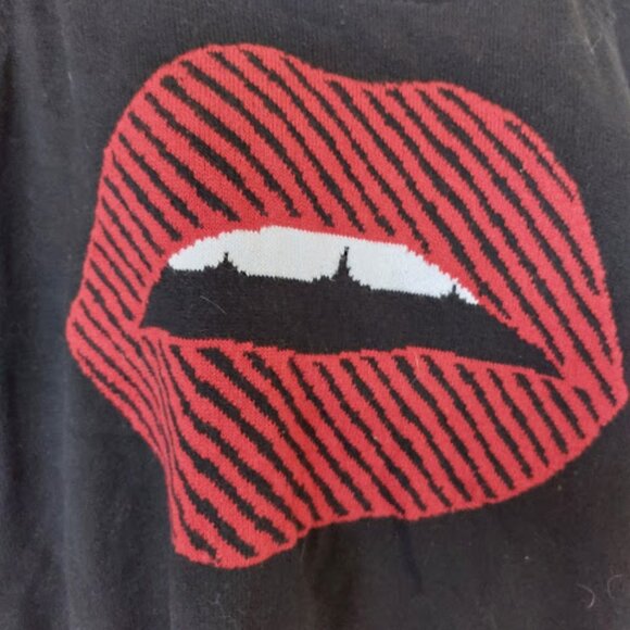 TORRID Black and Red Sweater Fits Size 2X - Picture 2 of 3